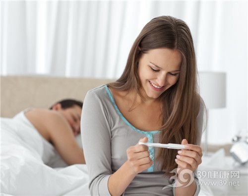 青年 女 避孕 懷孕 驗(yàn)孕 夫妻 情侶_10173125_xxl